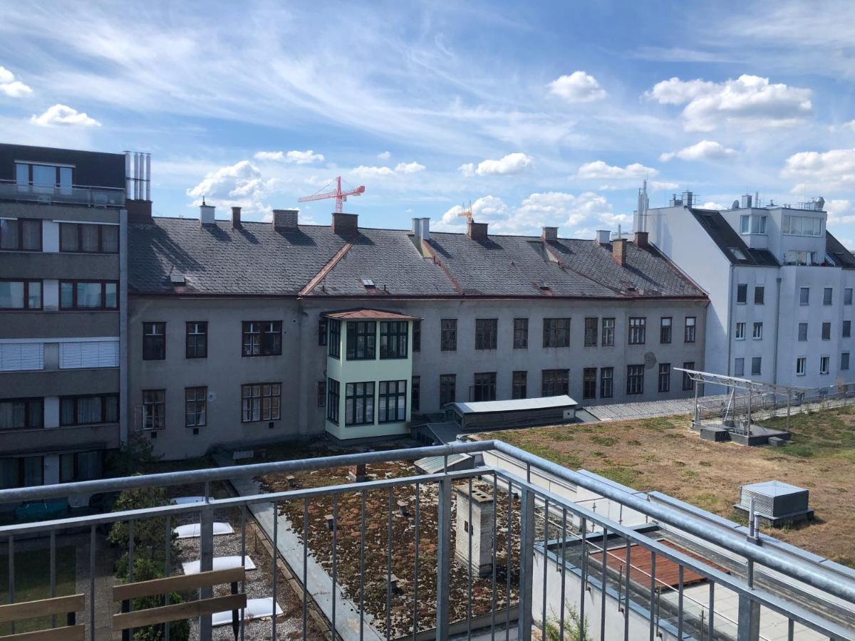 Helle 4 Zimmer Familien-Wohnung Mit Balkon! Schloss Schonbrunn In Gehdistanz Vienna Exterior photo