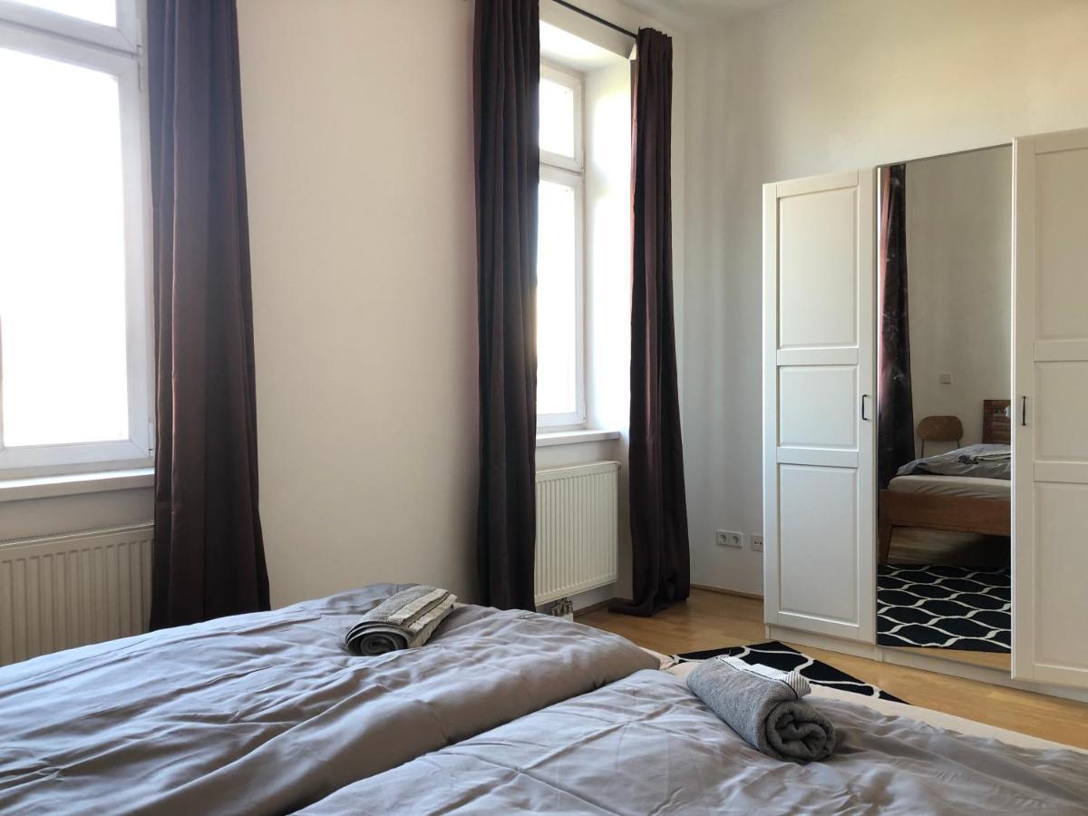 Helle 4 Zimmer Familien-Wohnung Mit Balkon! Schloss Schonbrunn In Gehdistanz Vienna Exterior photo