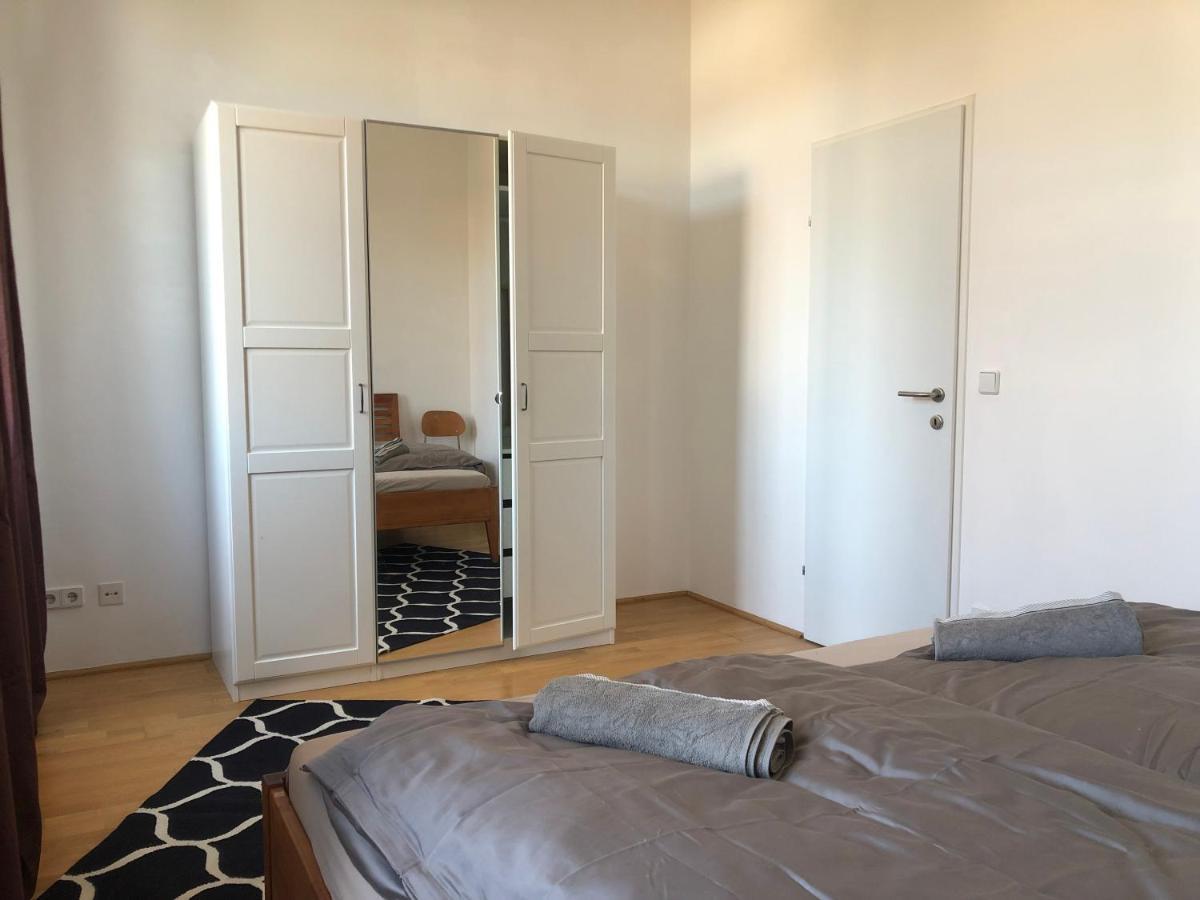 Helle 4 Zimmer Familien-Wohnung Mit Balkon! Schloss Schonbrunn In Gehdistanz Vienna Exterior photo