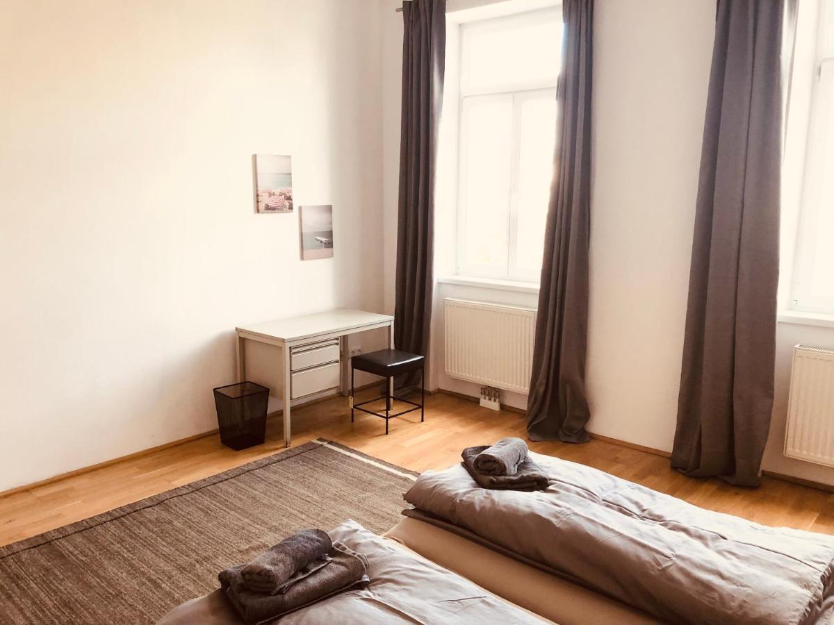 Helle 4 Zimmer Familien-Wohnung Mit Balkon! Schloss Schonbrunn In Gehdistanz Vienna Exterior photo